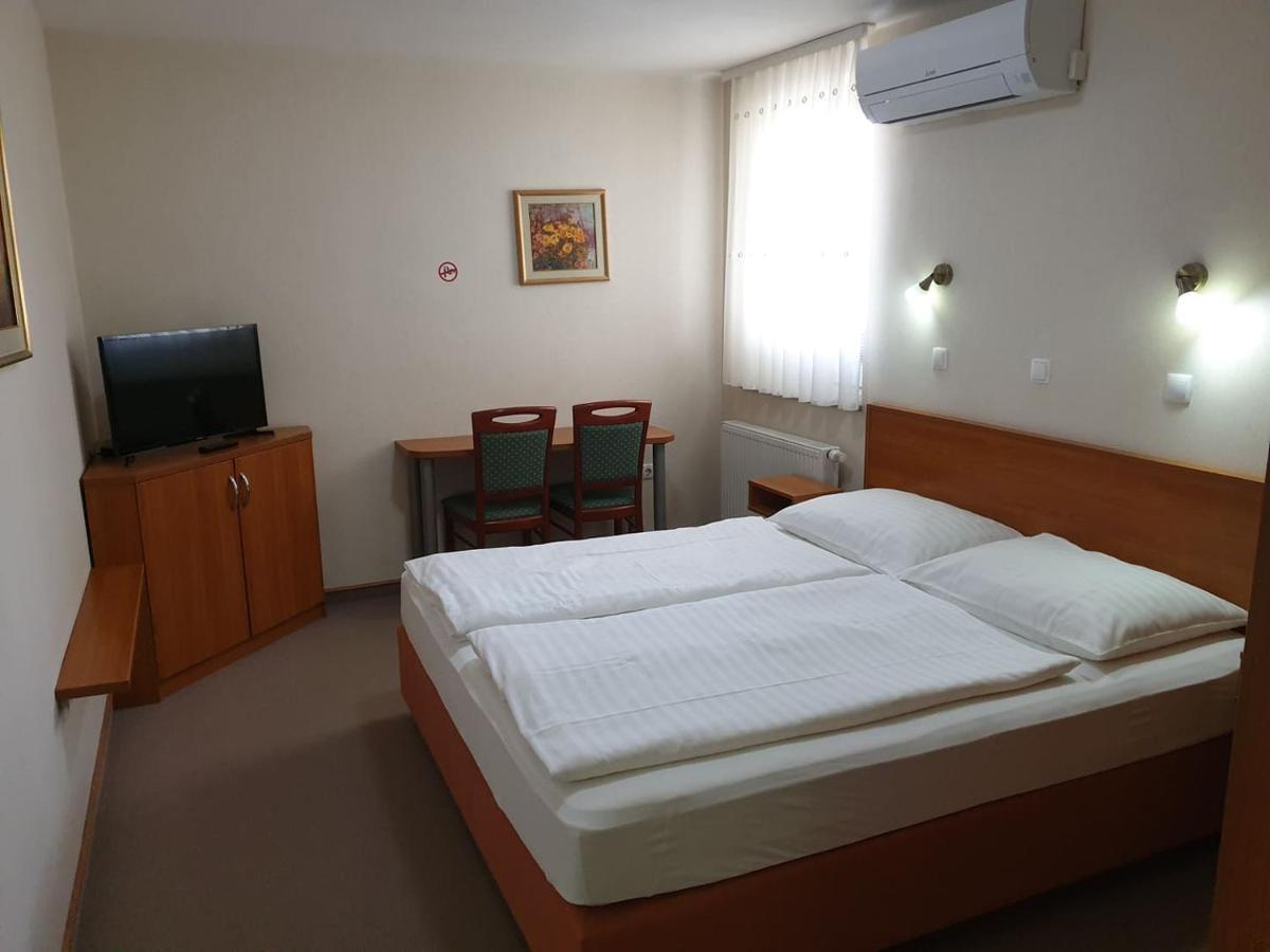 Dezman Apartments & Rooms Kranj Zewnętrze zdjęcie